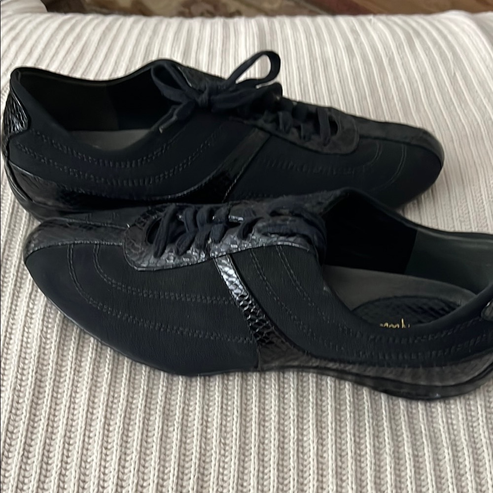 Women’s sz 10 Black Leather Shoes